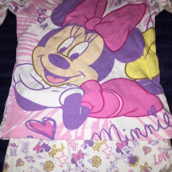 Disney Minnie Mouse size 4 2-piece pajama set - Picture 2 of 4